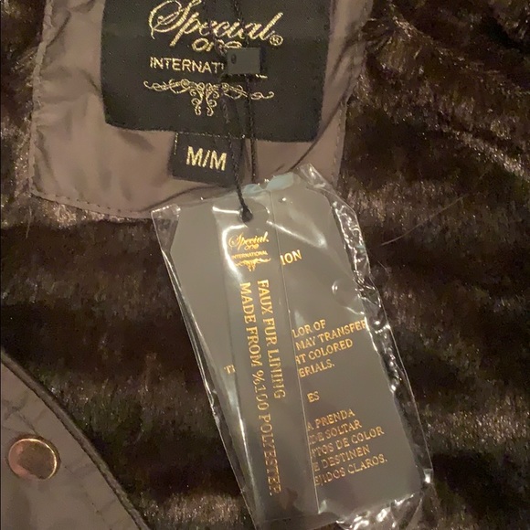 NWT Special One fur trimmed vest - Picture 5 of 6